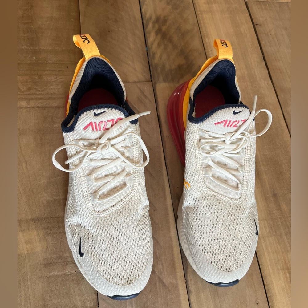 Nike Airmax 270 Sorbet White/ Laser Fuchsia Women Size 7 (AH6789-106)